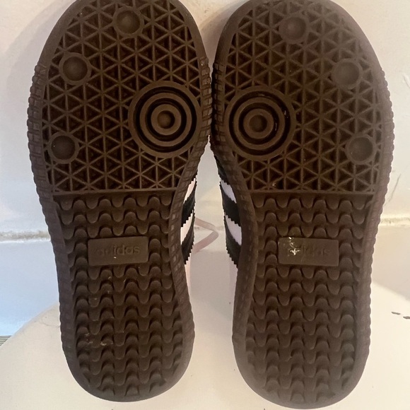 Adidas Kids Samba Size 9. - Picture 5 of 6